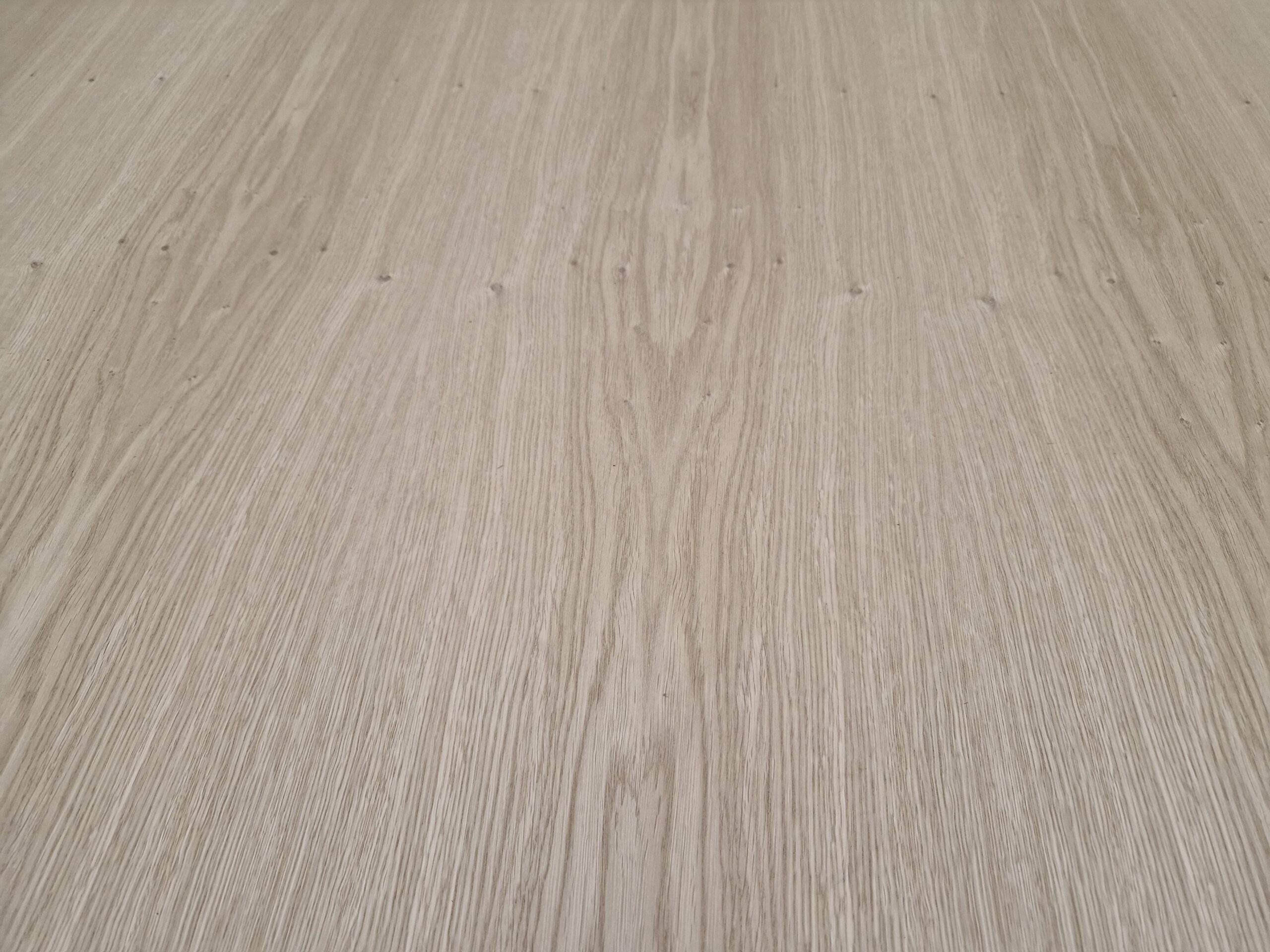 Furnierte Spanplatten und MDF